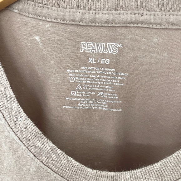 NWOT Peanuts Ranger Snoopy Cropped T-Shirt Women's XL - Picture 4 of 6